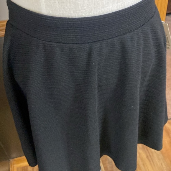 Joe B by Joe Benbasset black mini skirt size L NWT - Picture 2 of 4